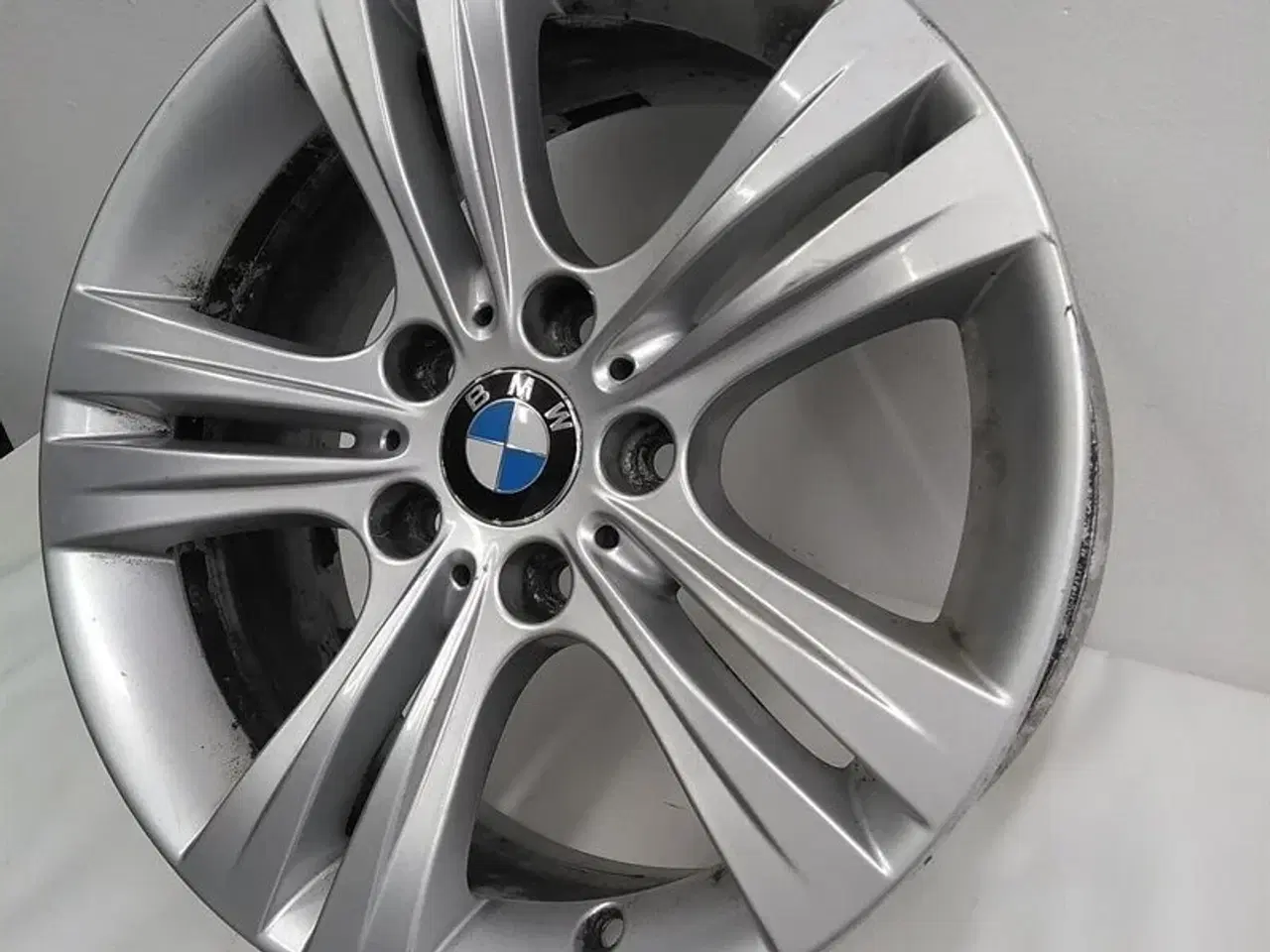 Billede 3 - 17" Alufælg Org. BMW "Doppelspeiche 392" 1stk A62694 F30 F31 F33 F36 F30 LCI F31 LCI