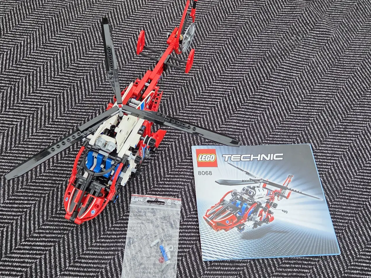 Billede 5 - LEGO Technic 8068 – Redningshelikopter