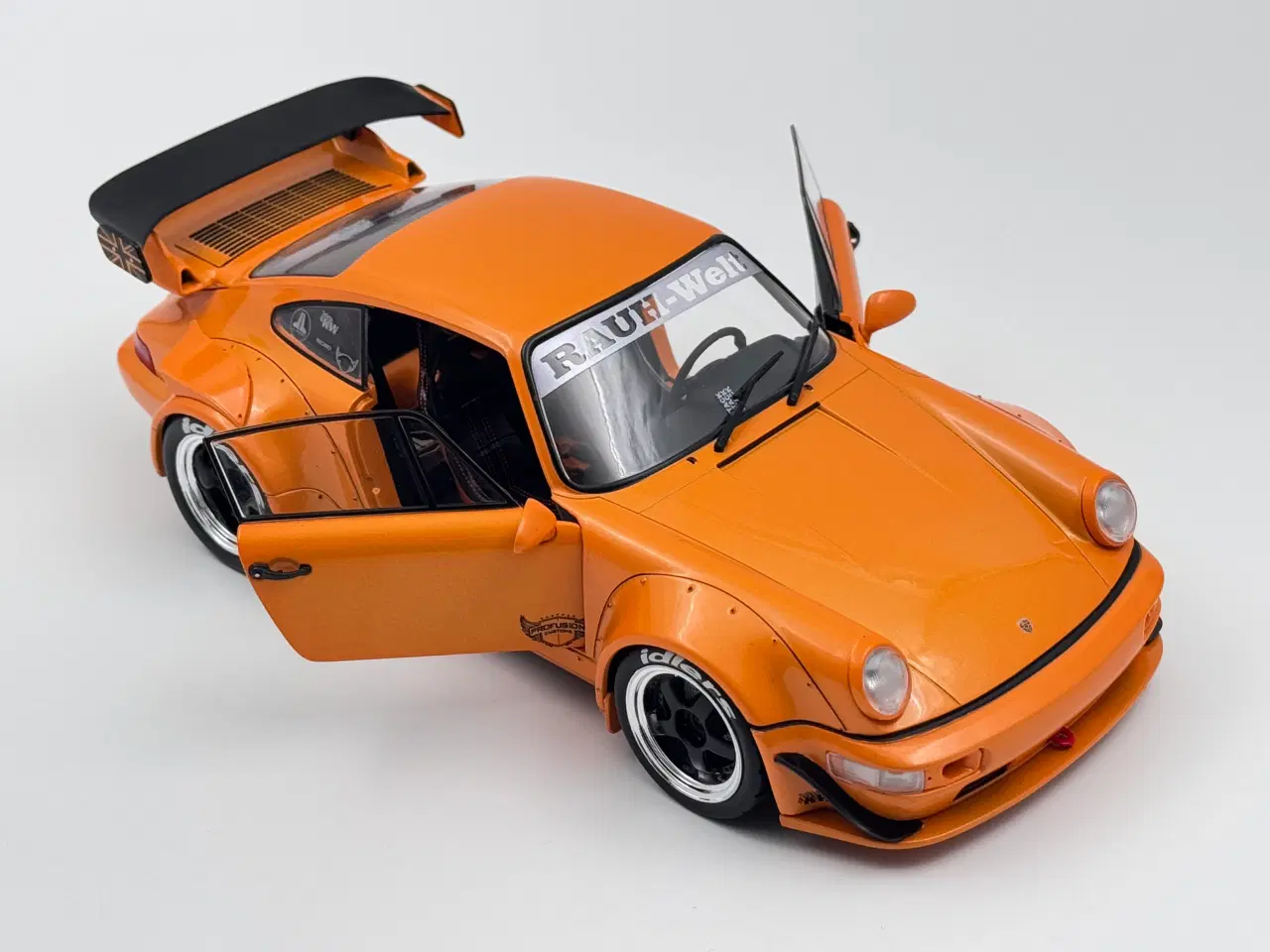 Billede 4 - 1991 / 2016 Porsche 911 RWB HIBIKI Design - 1:18