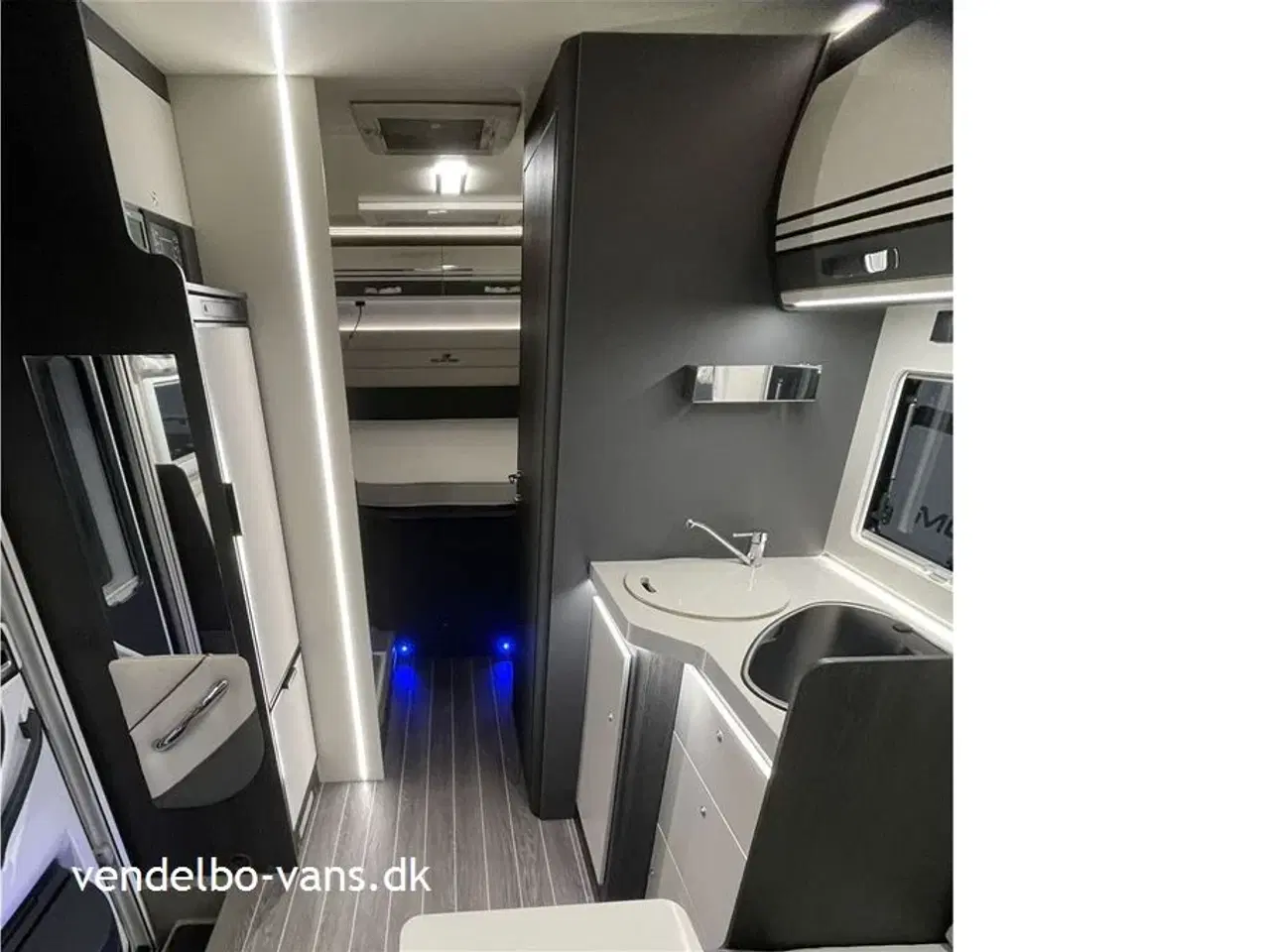 Billede 9 - 2024 - Rollerteam Kronos 267P Comfort Power Selekt   Face to Face siddegruppe - mere gulvplads