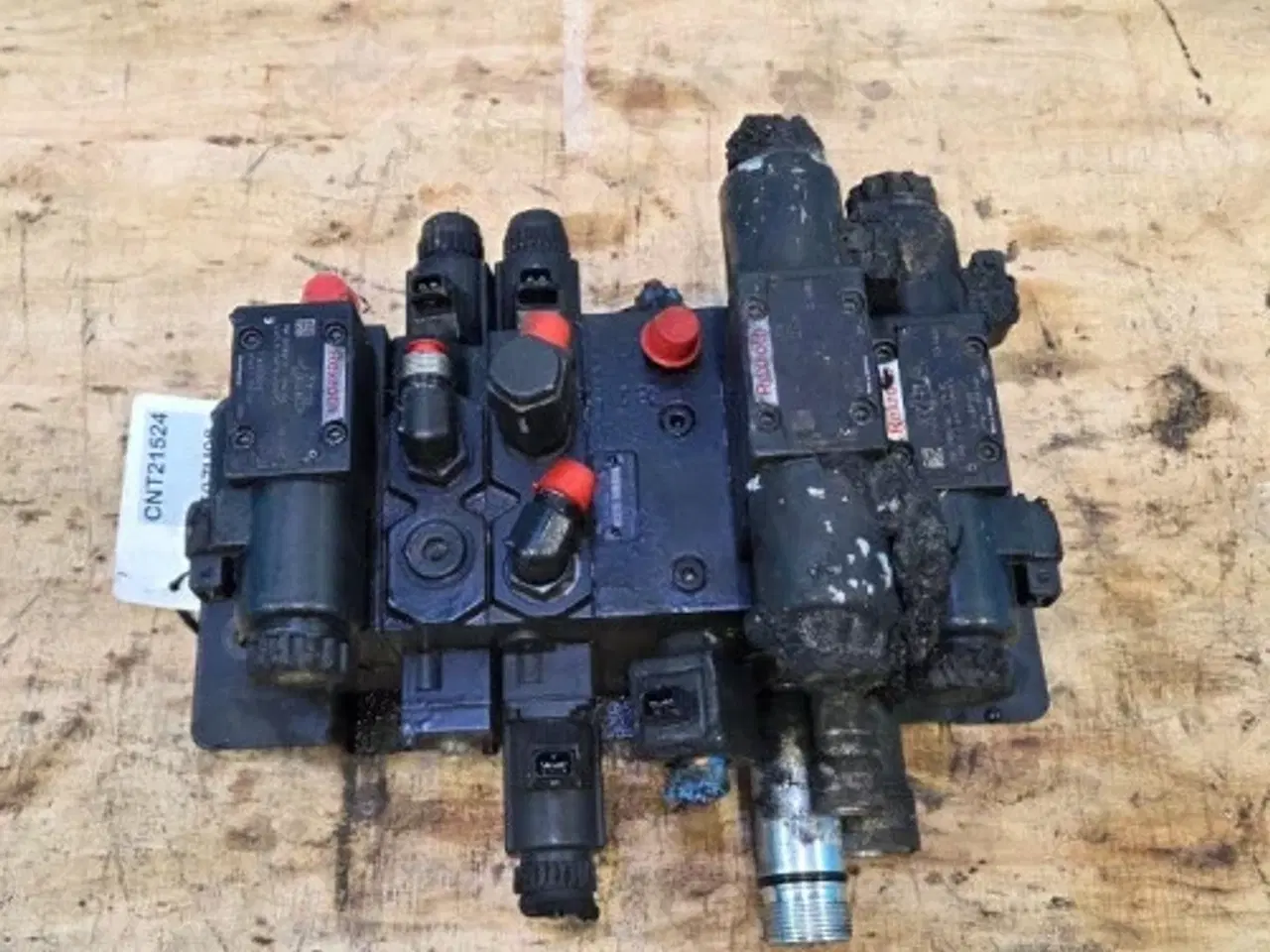 Billede 22 - New Holland CR9.90 Hydraulikventil 84457511