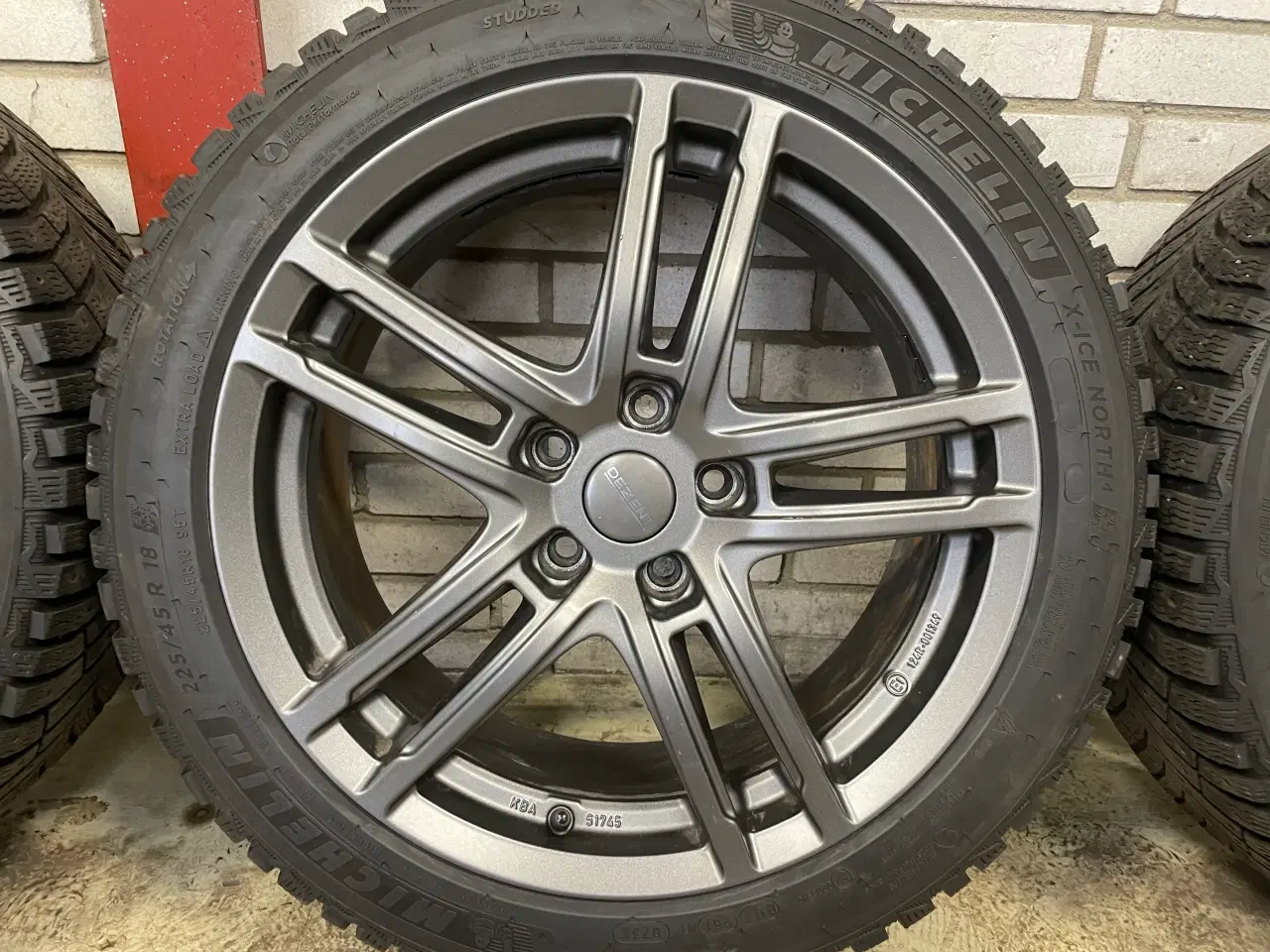 Billede 5 - 18 Mercedes C300 de 225/45/18 Ref.99 vinter