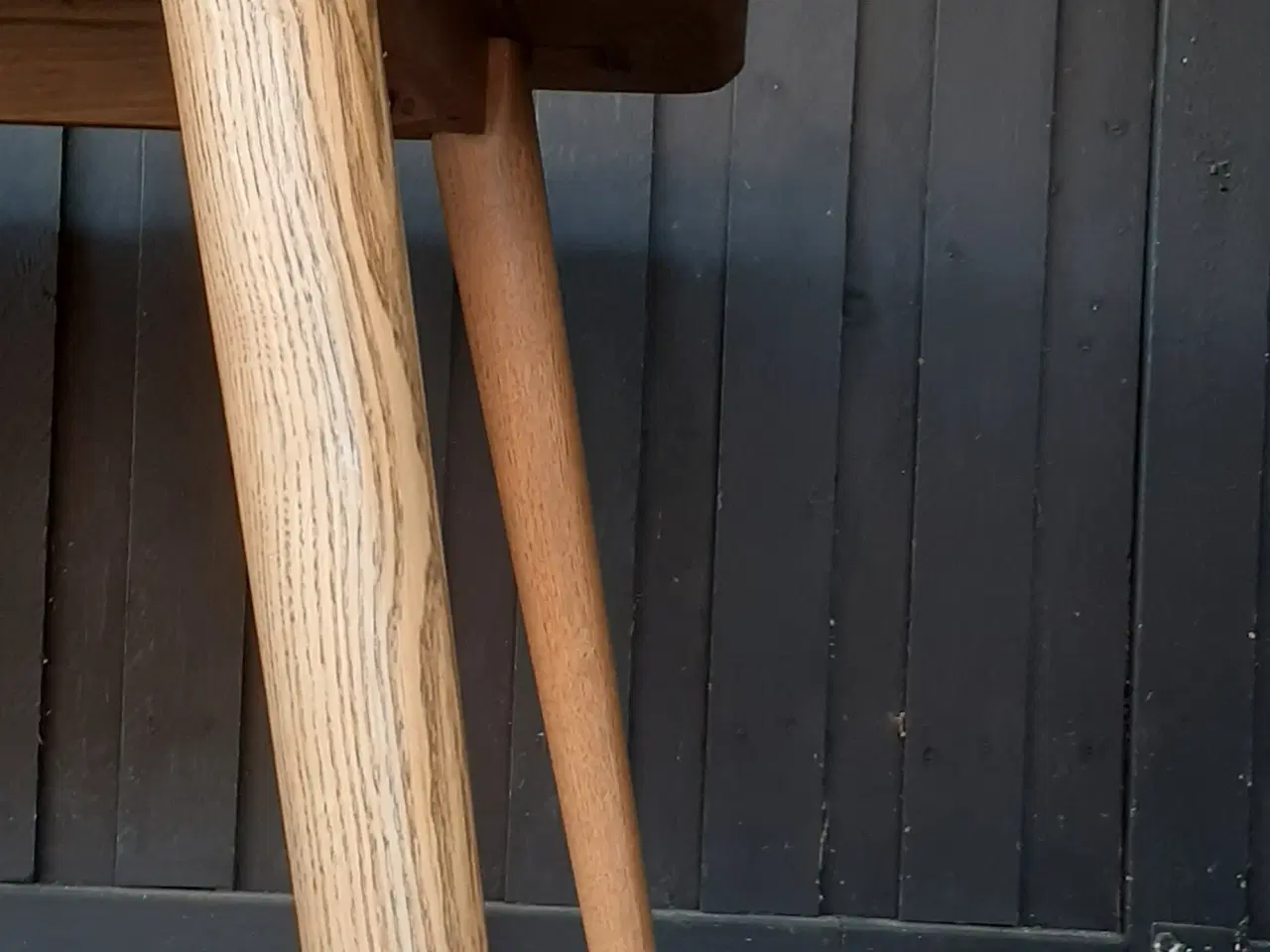 Billede 3 - Spisebord i vietnamesisk træsort sælges