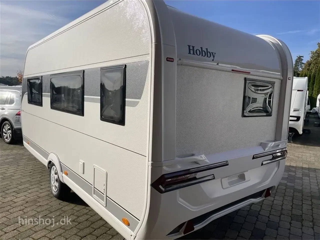 Billede 5 - 2025 - Hobby De Luxe 460 SFf   Hobby med en dejlig fritstående dobbeltseng fra Hinshøj Caravan A/S