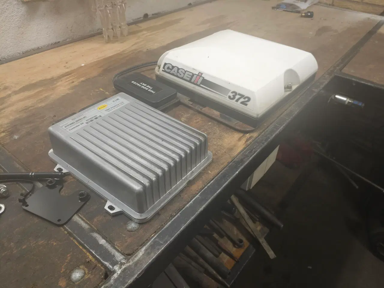 Billede 1 - Gps RTK Case IH 372 modem. Og navcontroller 