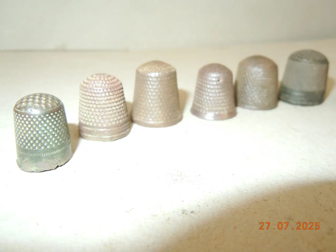 Billede 2 - Antikke fingerbøl, 11 stk af metal.