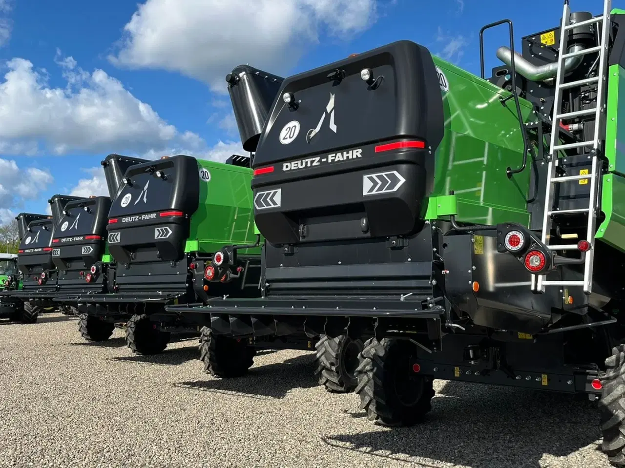 Billede 24 - Deutz-Fahr C 7206 With 24feed - 7.2m header. New and unused Combine together with 7.2m header