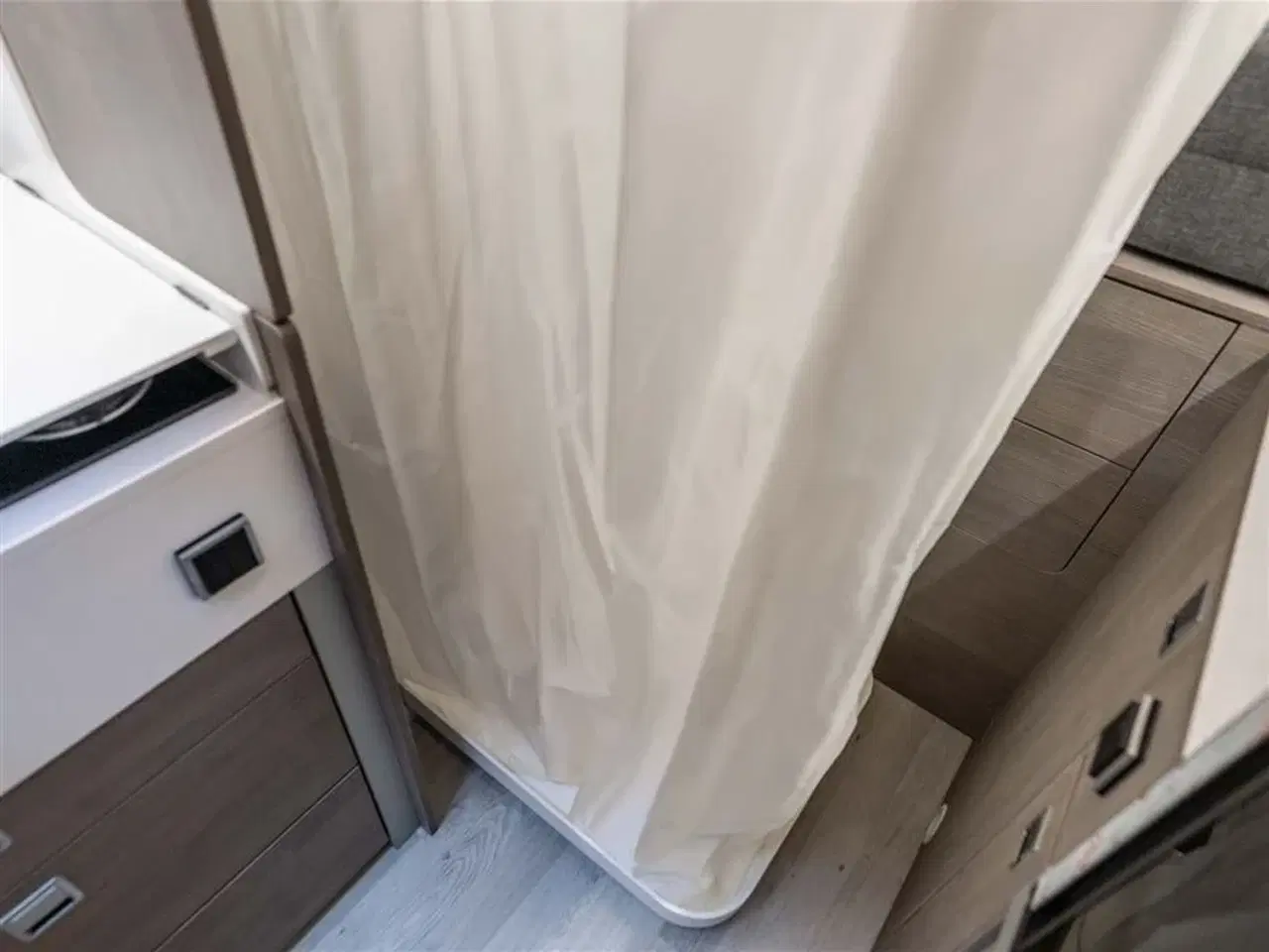 Billede 17 - 0 - FURGOK Langsgående senge og cykel garage på 6 meter!