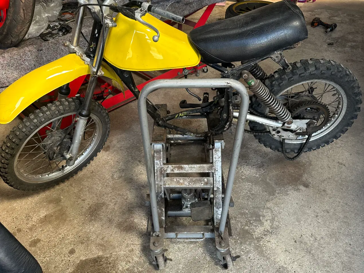 Billede 1 - Suzuki rm80 årg 79 rullende stel uden motor