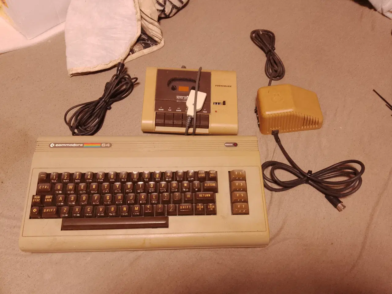 Billede 2 - Commodore 64 4 stk mm                           