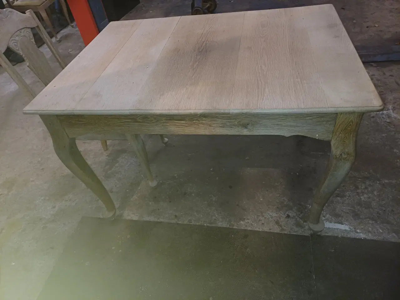 Billede 3 - Afsyret egetræsmøbler