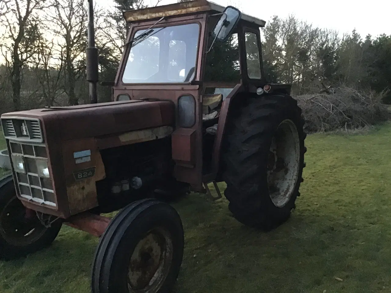 Billede 5 - IH 824 traktor.