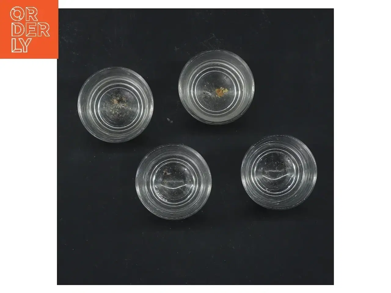Billede 2 - Sæt med 4 glaslysestager (str. 4 stk 4x5 cm)