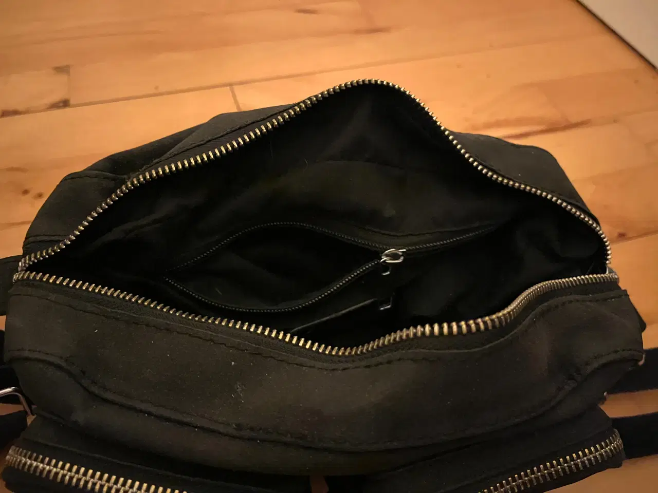 Billede 4 - Noella taske i sort