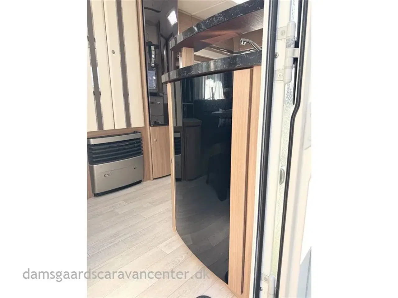 Billede 14 - 2015 - Fendt Tendenza 495 SF   Franskseng-Gulvtemp.-Mover-Telt