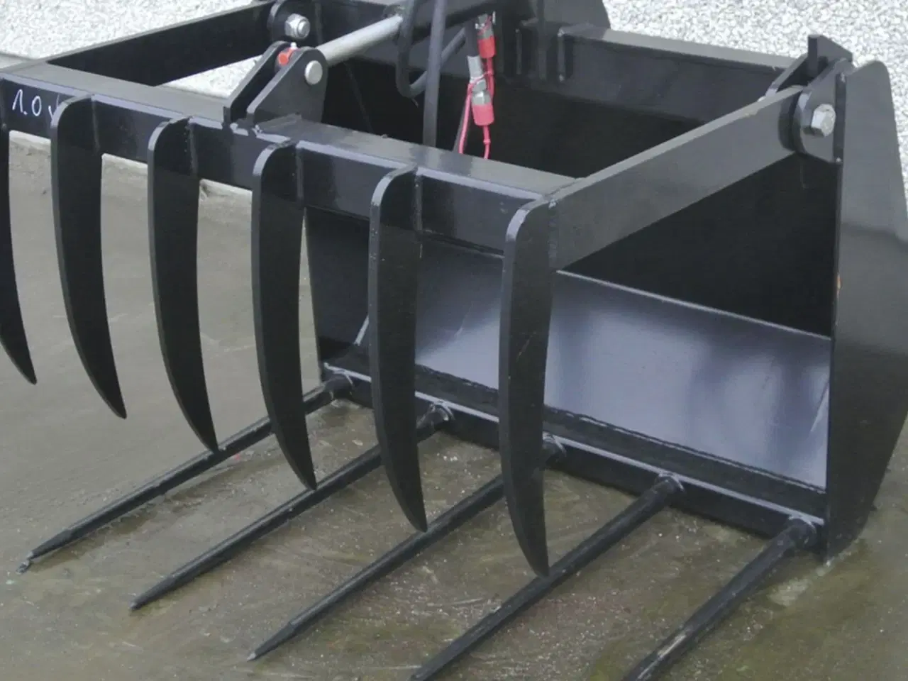 Billede 1 - - - - Siloklo Bredde 0,9m-1,2m Volumen 0,30m3-0,41m3 Siloklo