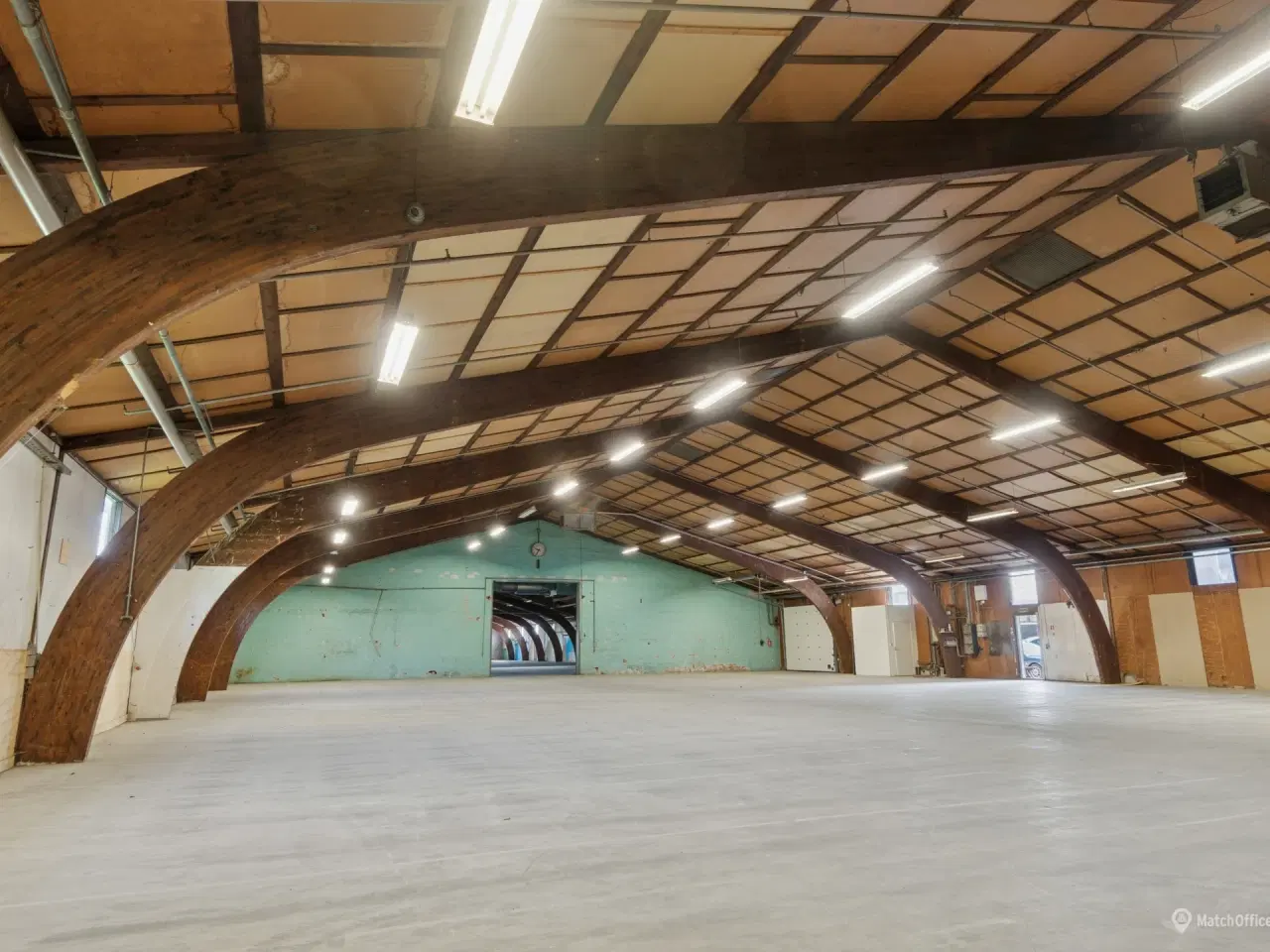 Billede 4 - Lager til leje i Glostrup med høj loftshøjde og porte samt central placering nær Ring 3 og E45