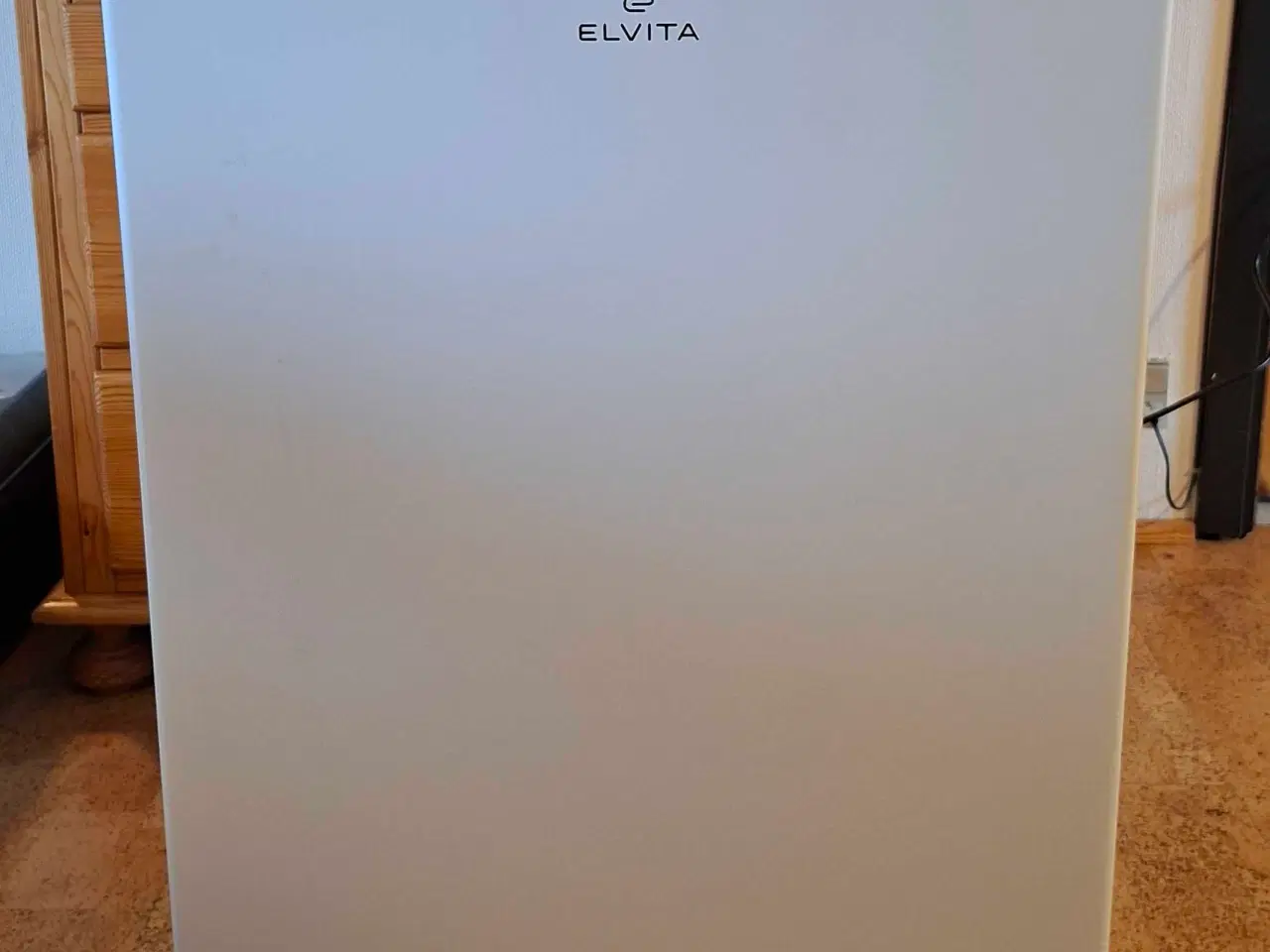 Billede 1 - Lille ELVITA Køleskab med fryseboks