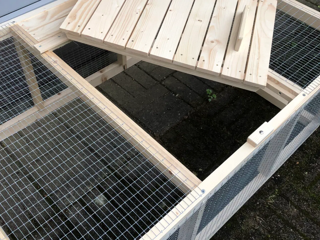 Billede 7 - LØBEGÅRD bred og rummelig.