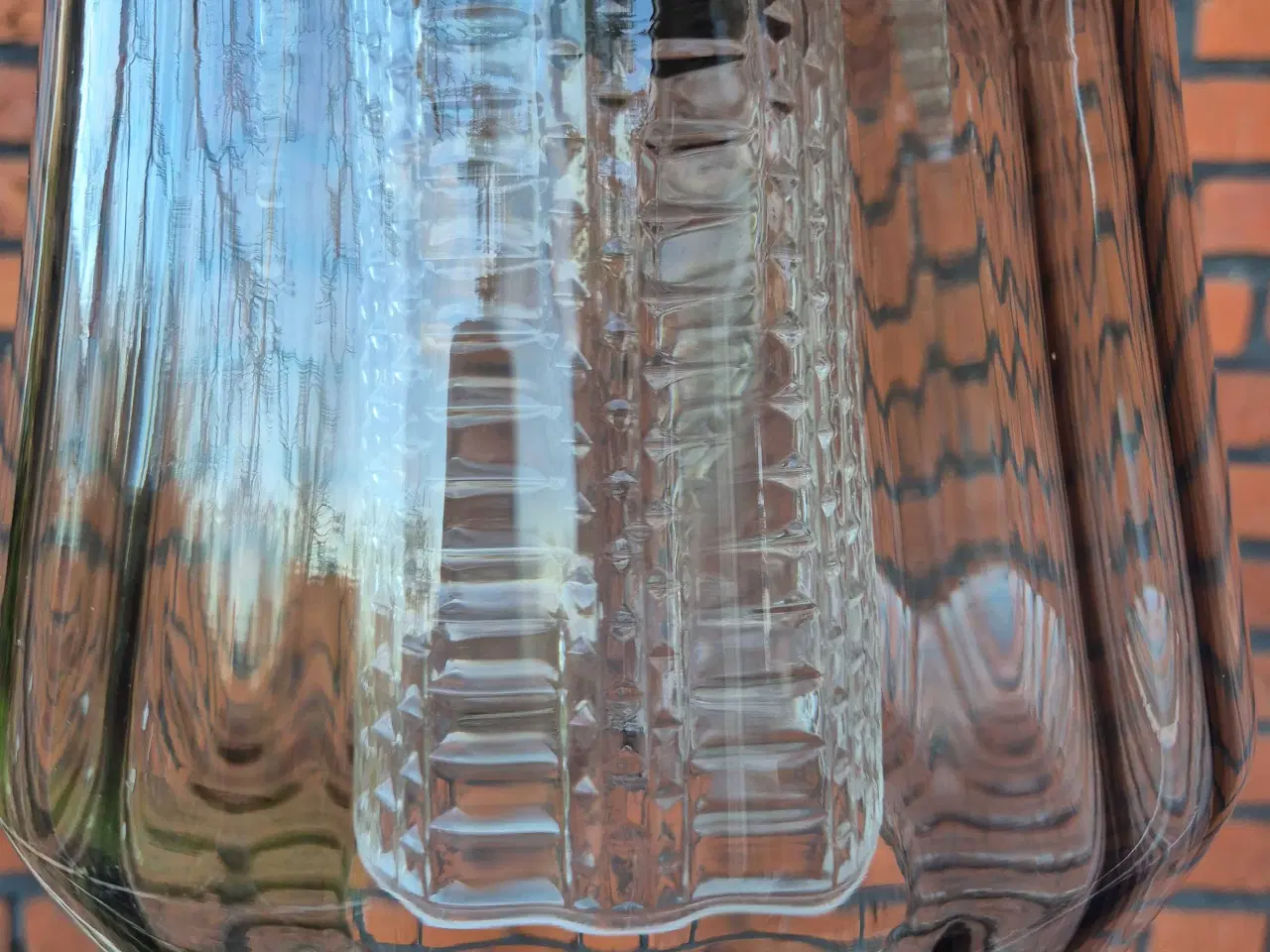 Billede 12 - Smuk svensk retrolampe i røgfarvet glas 