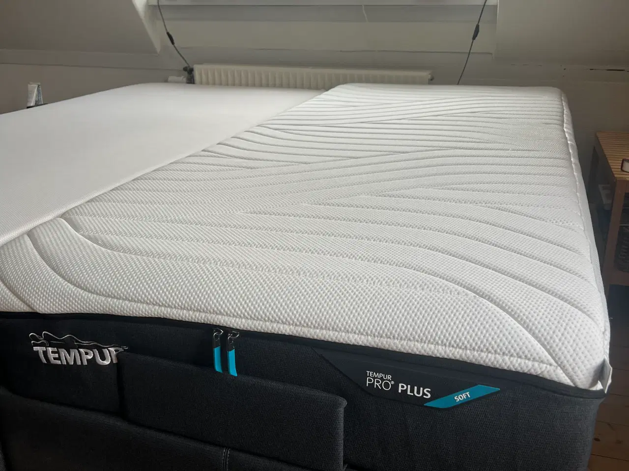 Billede 2 - Tempur elevationsseng 2 år gammel