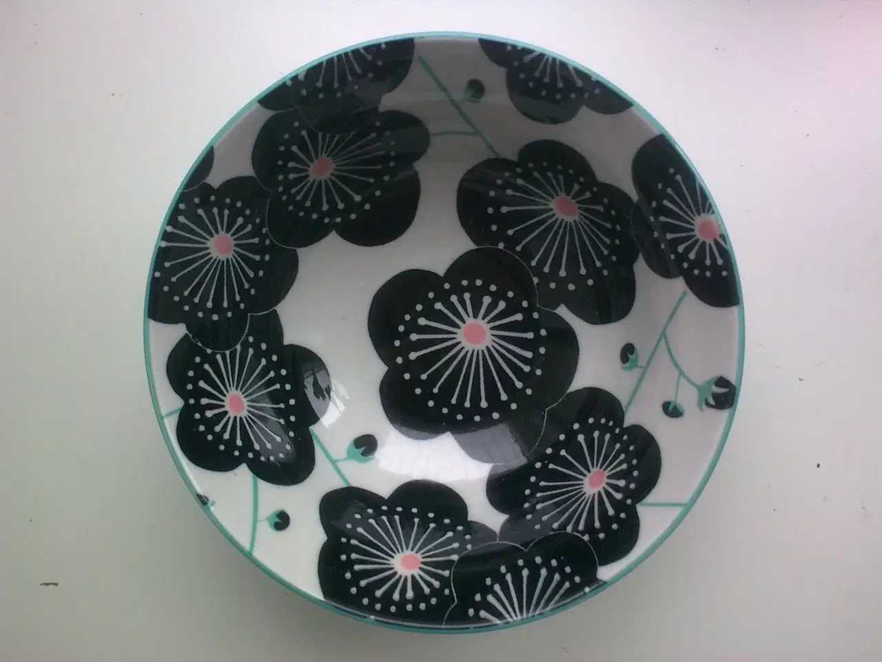 Billede 9 - Dansk Design sorte blomster SKÅLE hvid porcelæn 