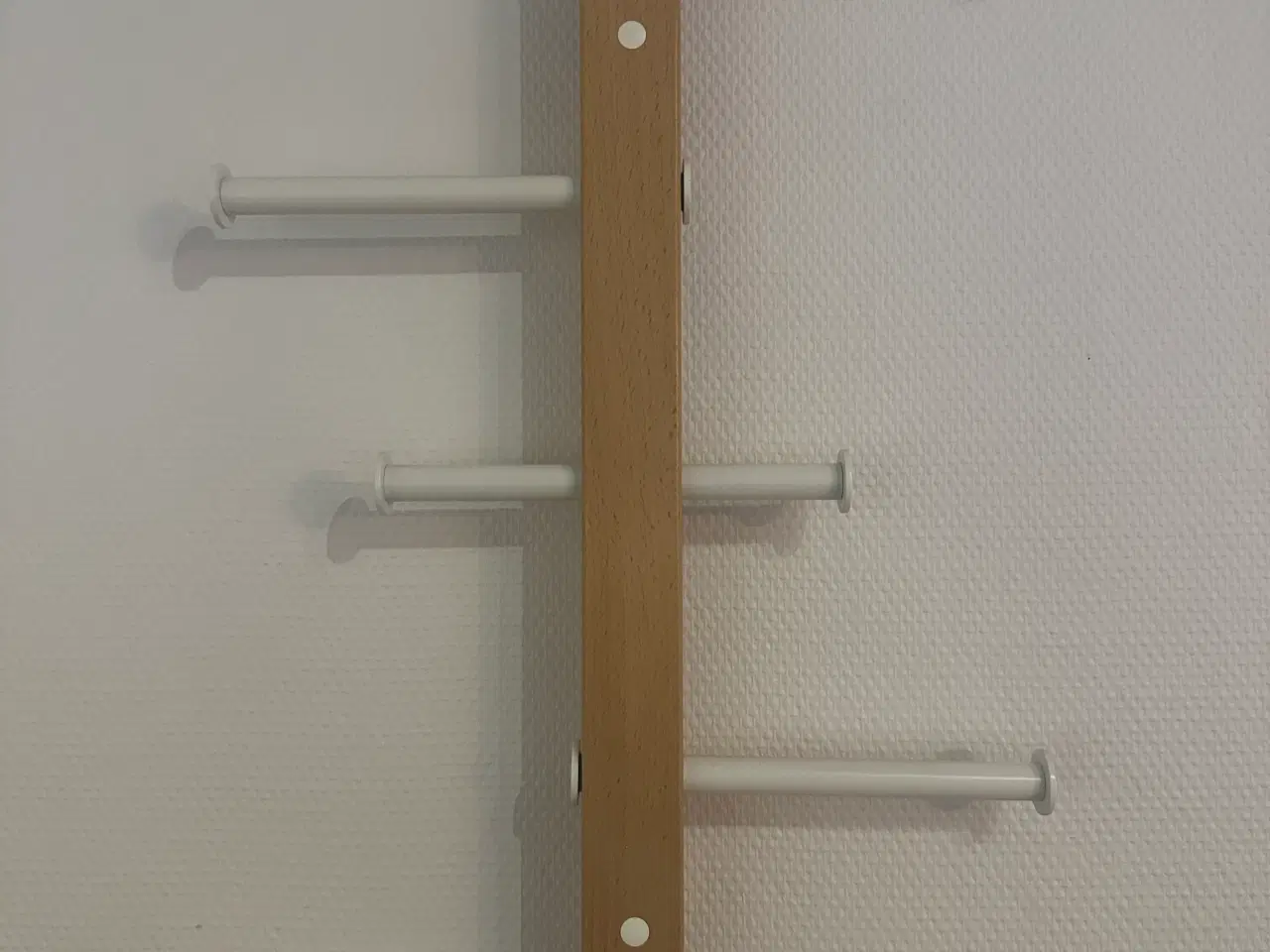 Billede 1 - Horisontal knagerække