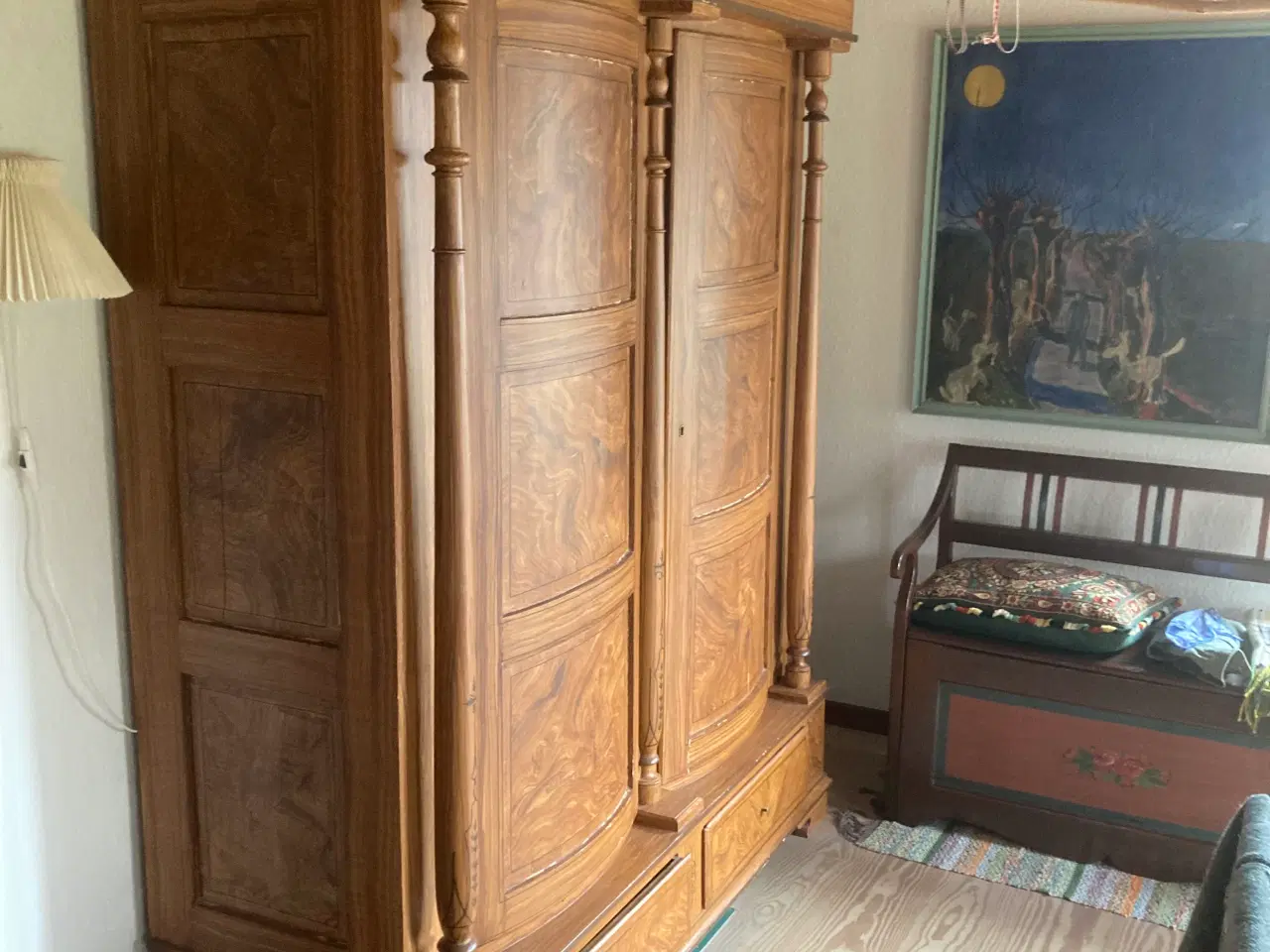 Billede 1 - Antik garderobeskab