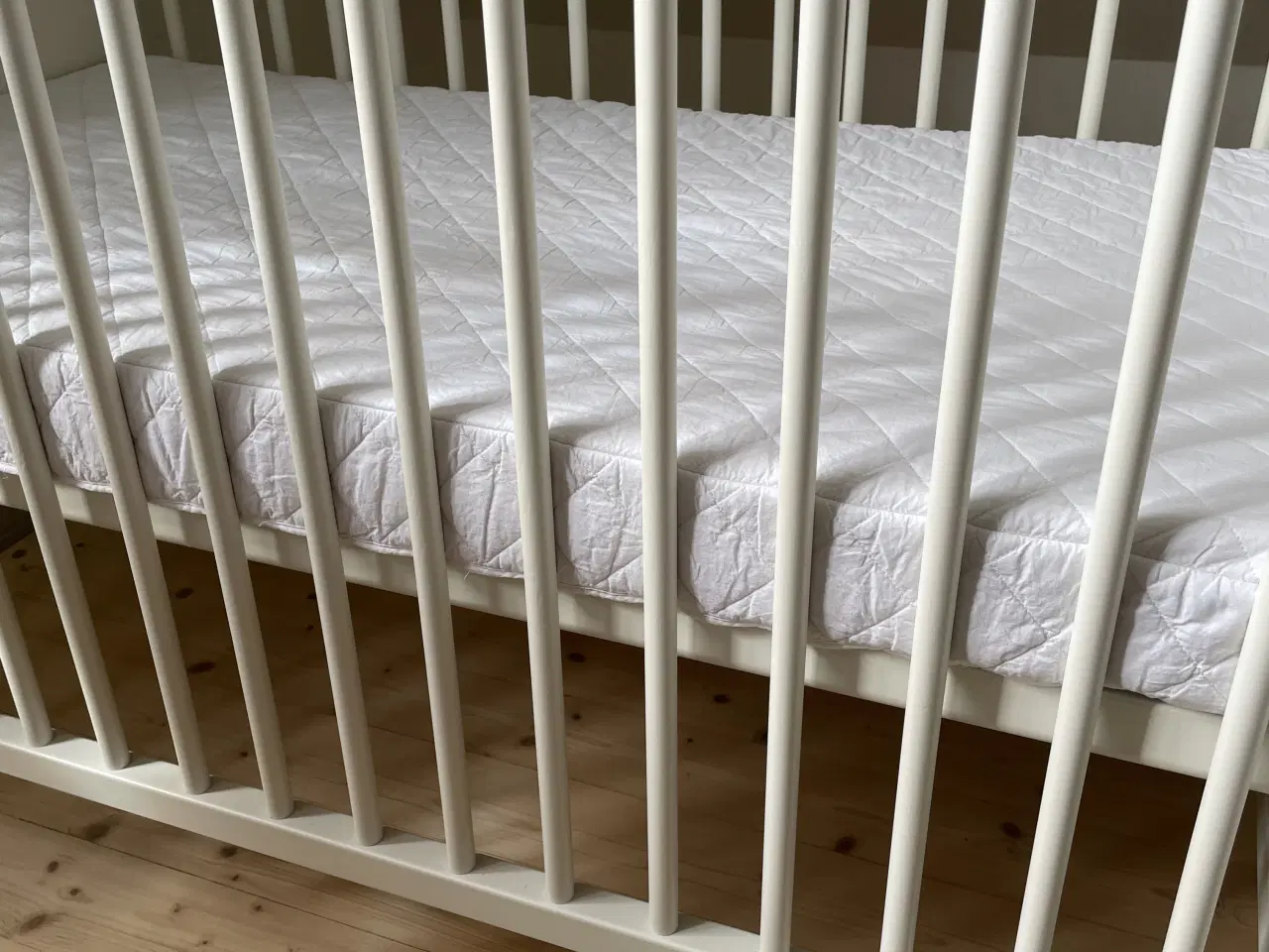 Billede 9 - Stokke Home tremmeseng/hus seng