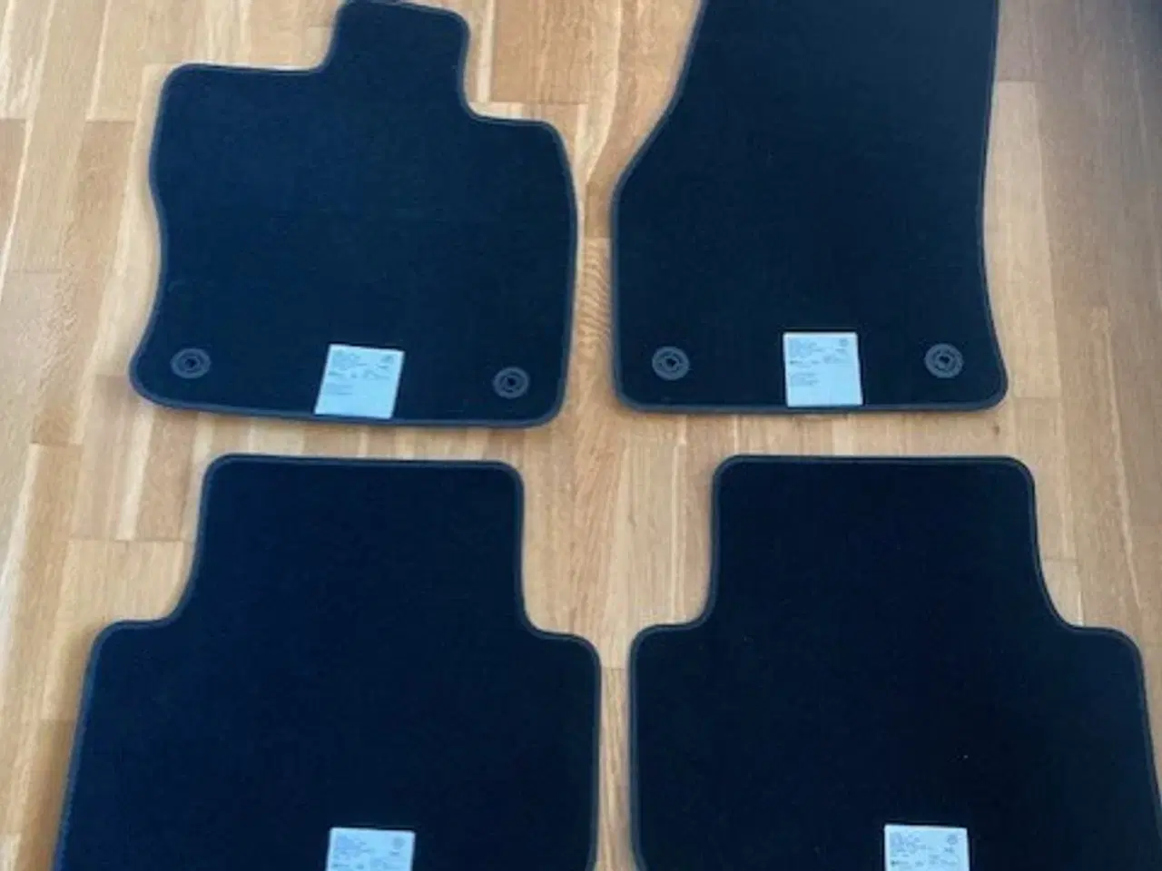 Billede 1 - Bundmåtter til VW sportsvan 1,4 -2016
