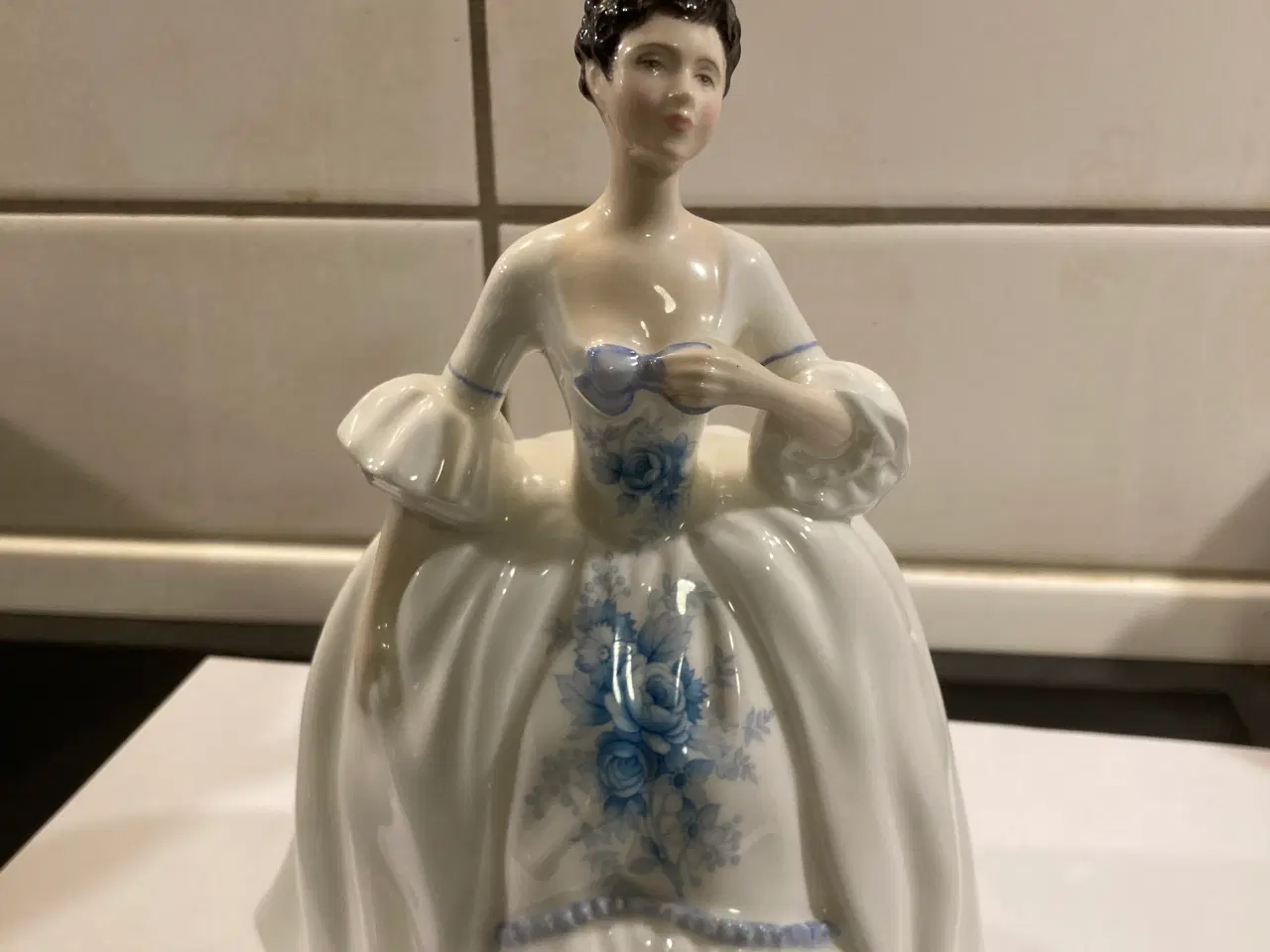 Billede 2 - Royal Doulton HN 2478 Kelly