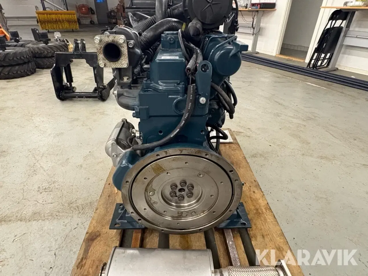 Billede 8 - Motor med køler Kubota V2403-3