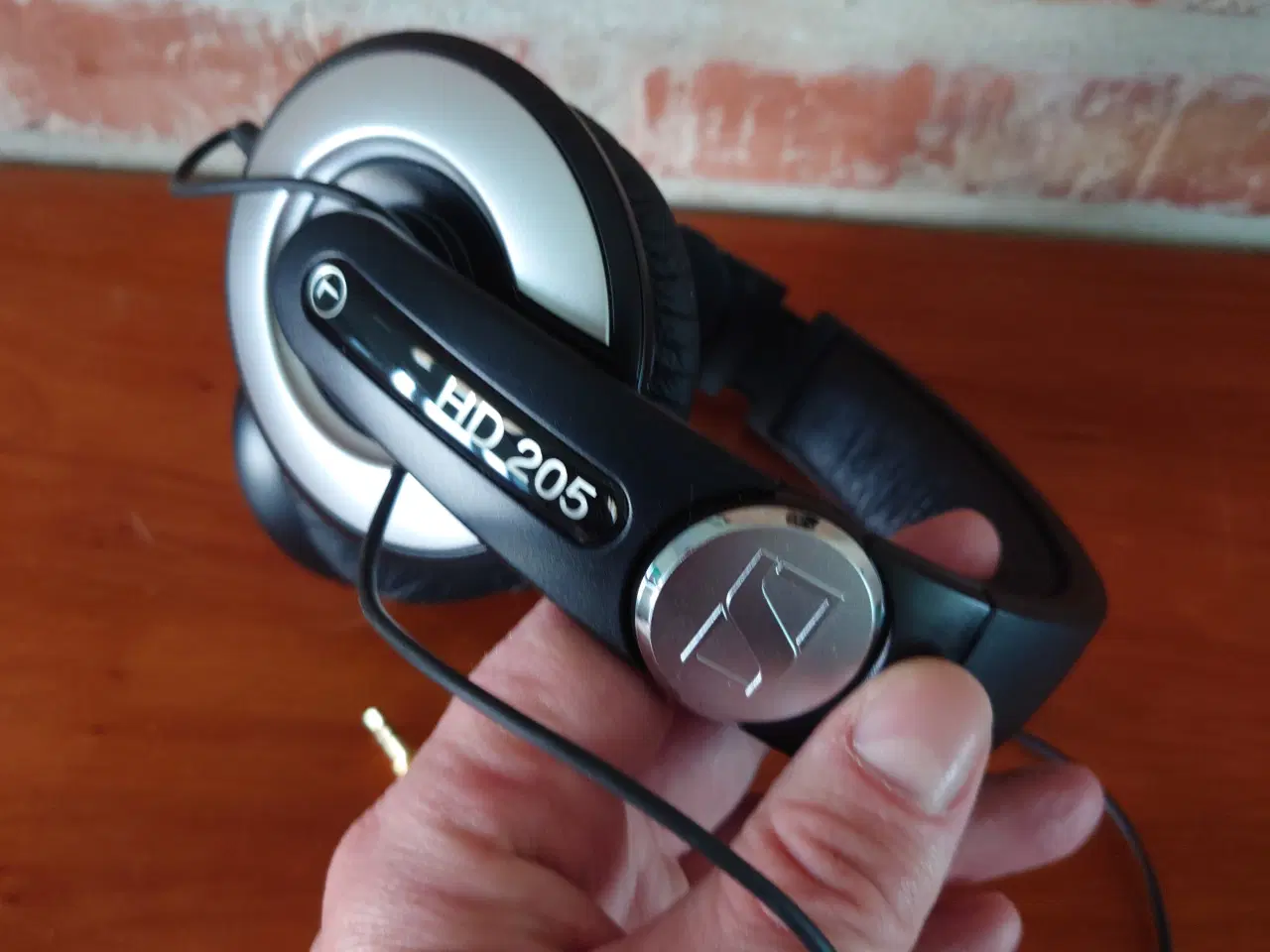 Billede 2 - Sennheiser HD 205 II dynamiske DJ-hovedtelefoner