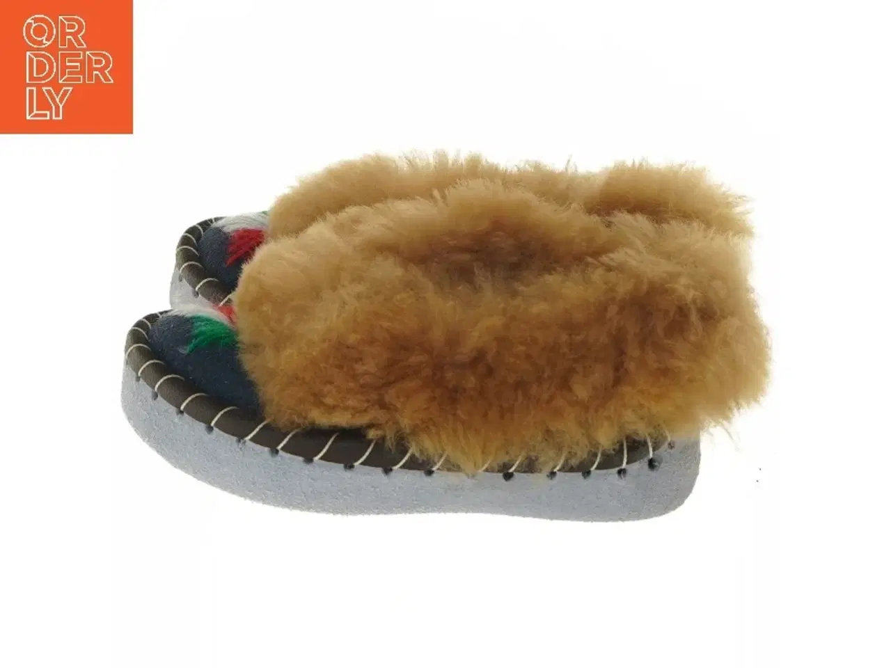 Billede 1 - Børnesutsko med pels (str. 27 )