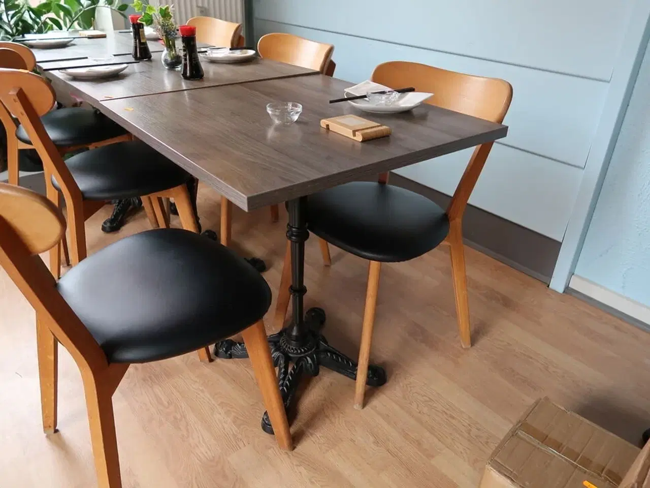 Billede 4 - 3 stk. borde med 6 stk. stole