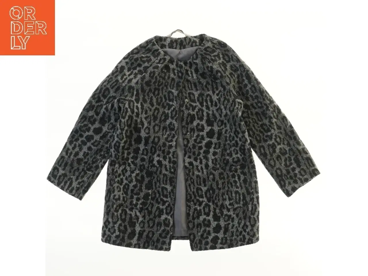 Billede 1 - Leopard mønstret jakke fra H&M (str. 122)