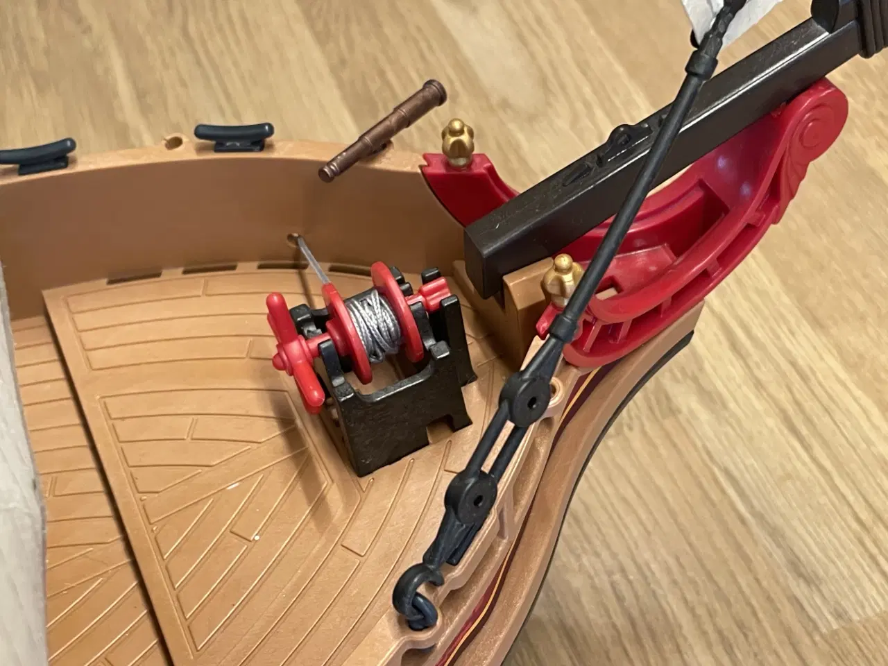 Billede 6 - Piratskib klar til leg