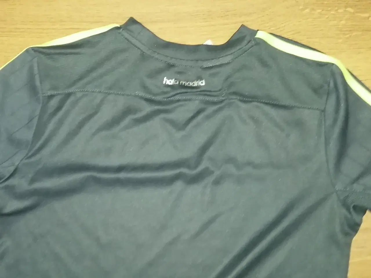 Billede 4 - REAL MADRID C.F. 2016-17 TRØJE, STR. 12 ÅR/152