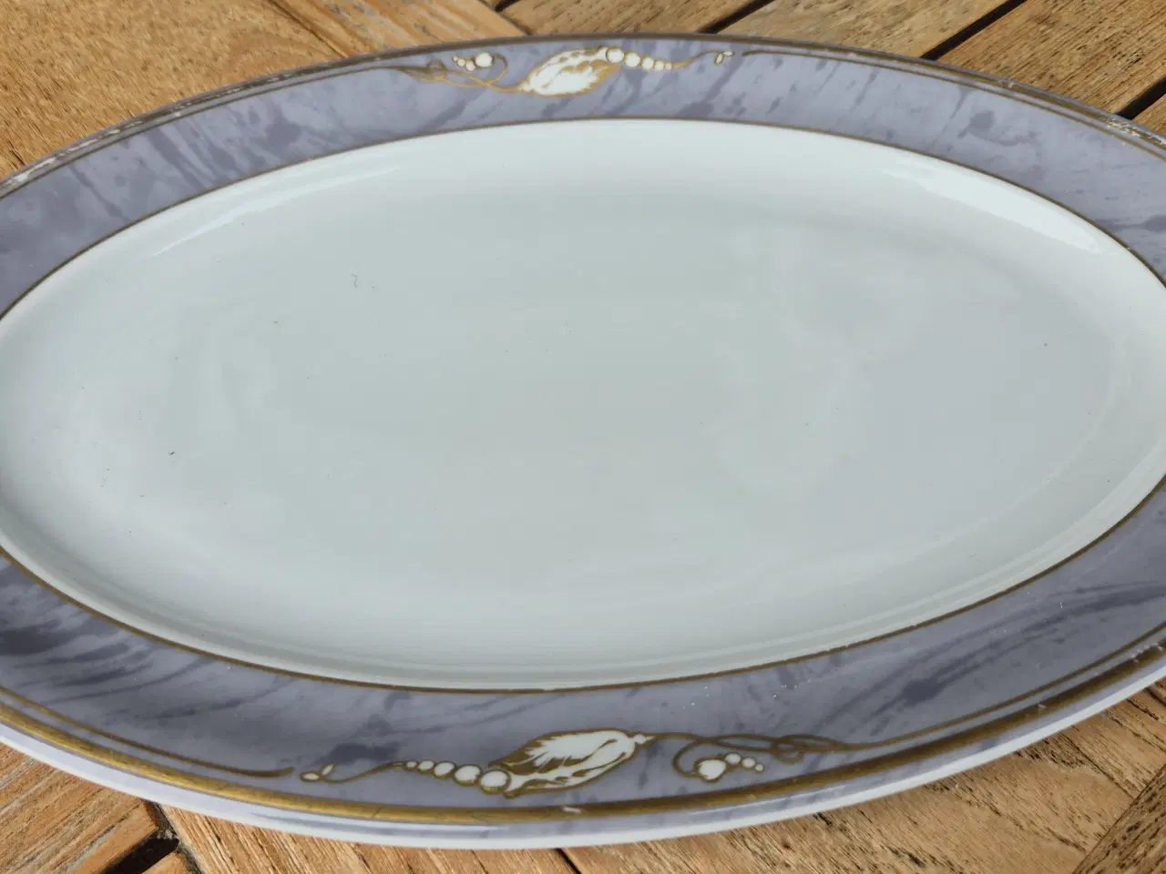 Billede 5 - Grå magnolia spise / kaffestel