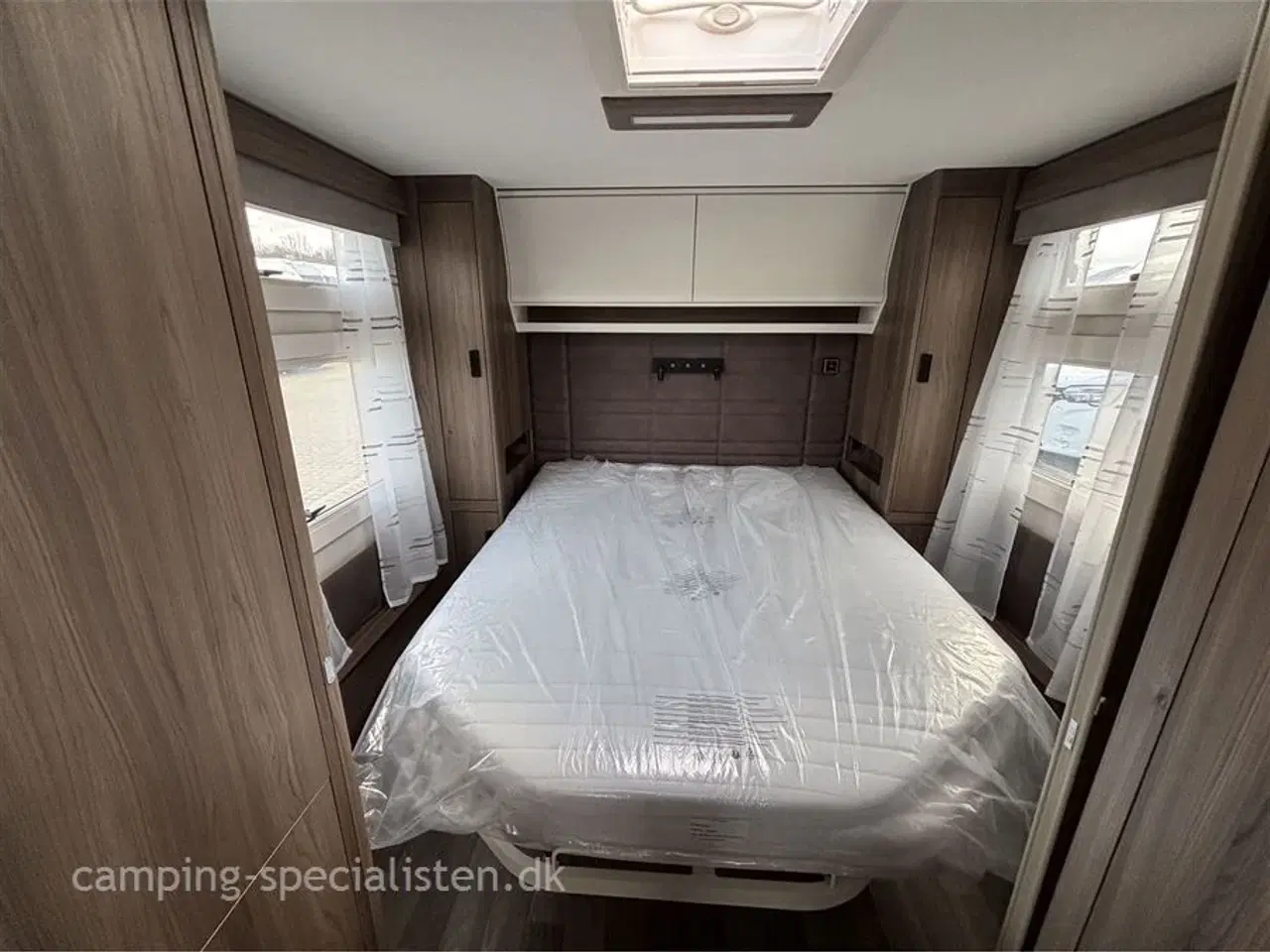 Billede 13 - 2025 - Kabe Ametist 560 GLE KS B8 PREMIUM LINE   Kabe Ametist GLE KS B8 PREMIUM LINE model 2025 kan snart opleves hos Camping-Specialisten.dk