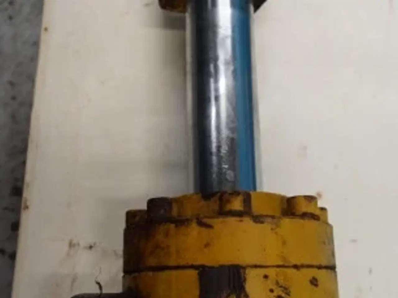 Billede 2 - Hydrema 807 Hævecylinder 330256