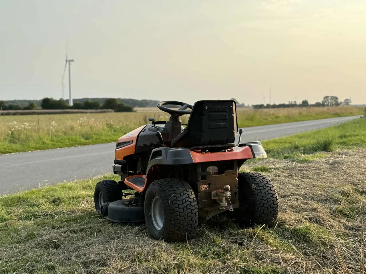 Billede 3 - Husqvarna LTH152 15HK Kohler – robust havetraktor 