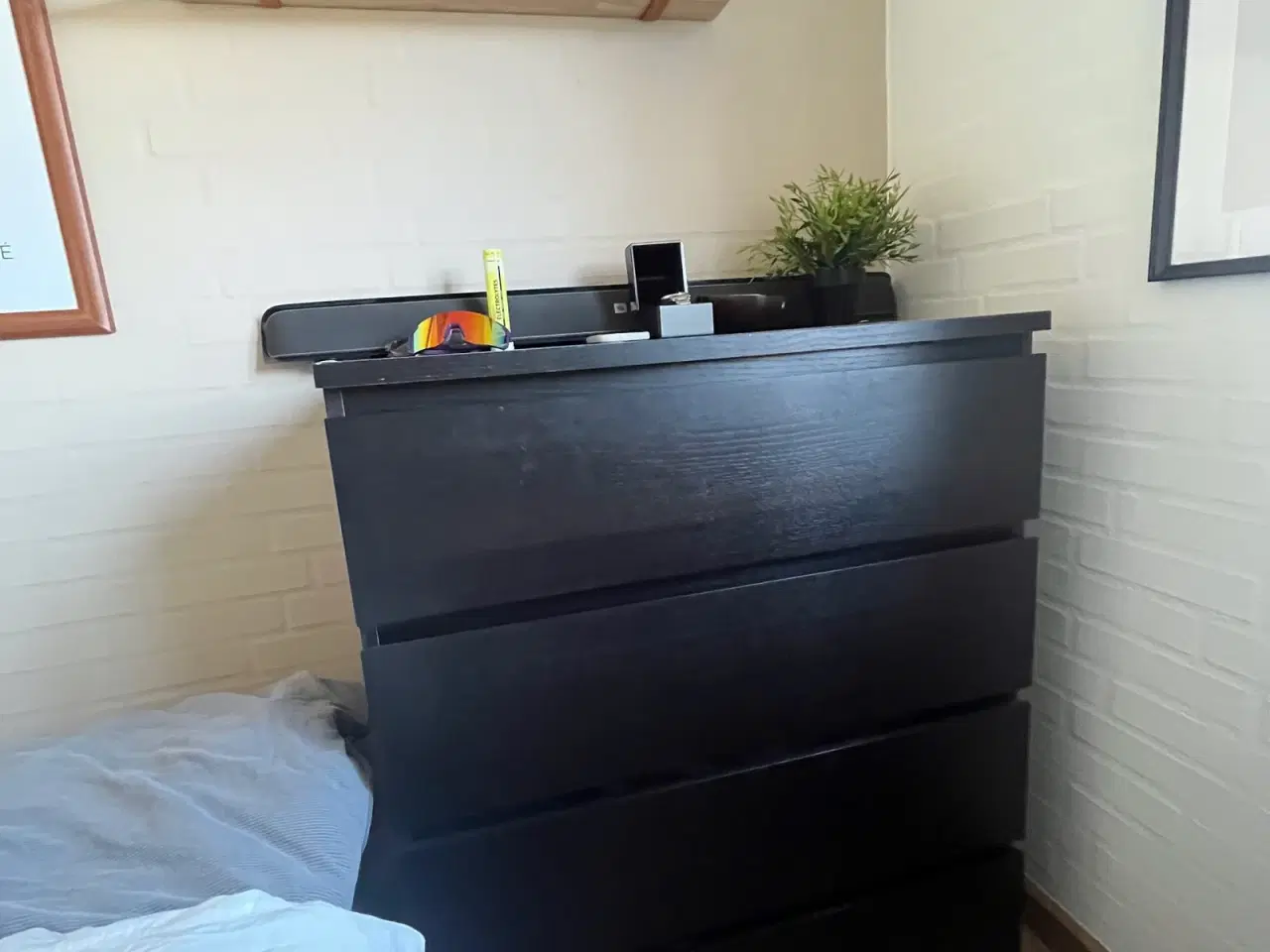 Billede 1 - IKEA kommode med 4 skuffer sort