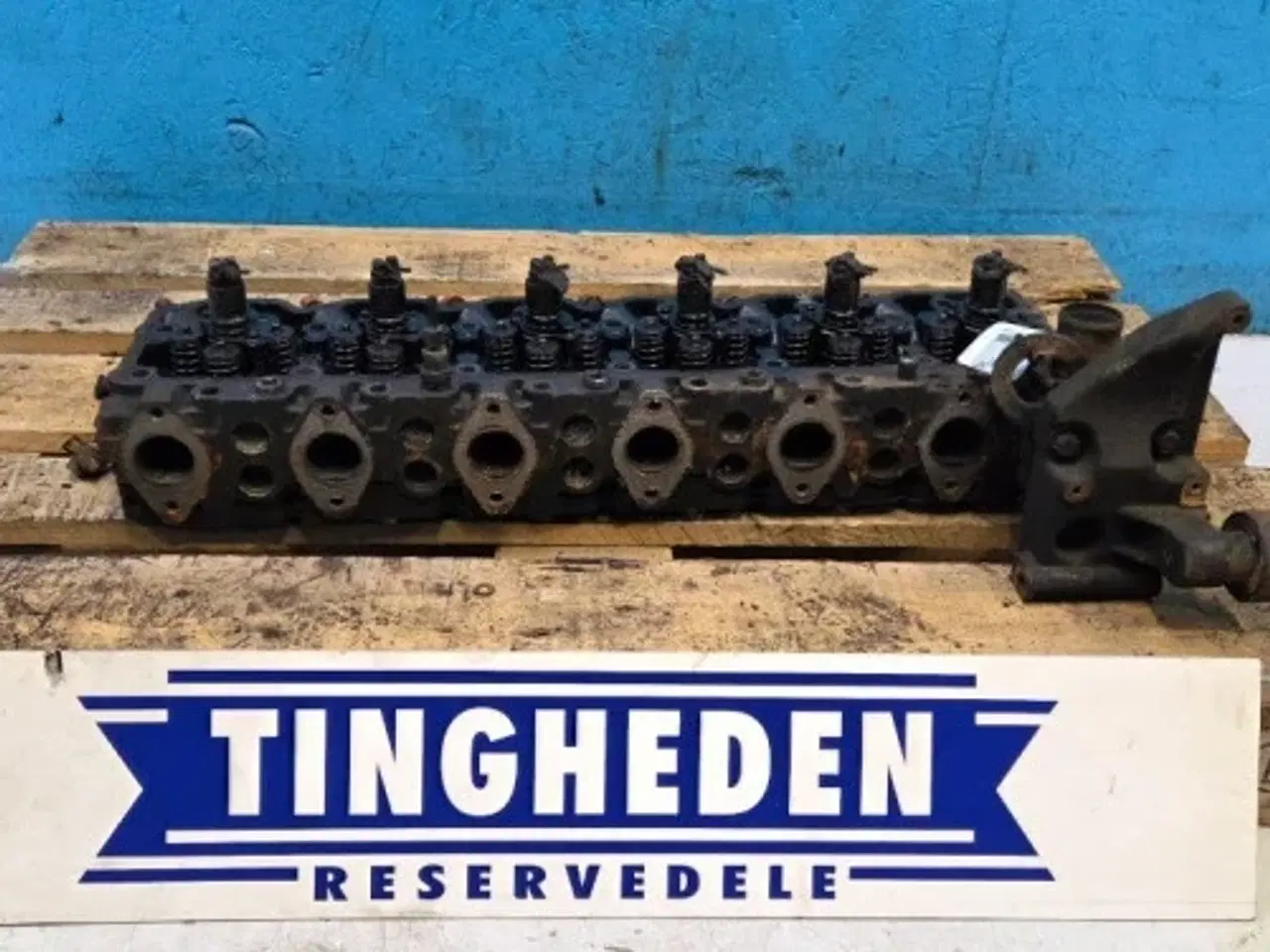 Billede 1 - Case 821E Cylinderhoved 2831279