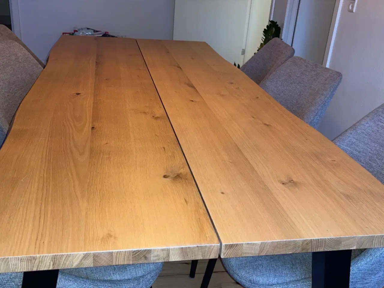 Billede 3 - Spisebord og stole 