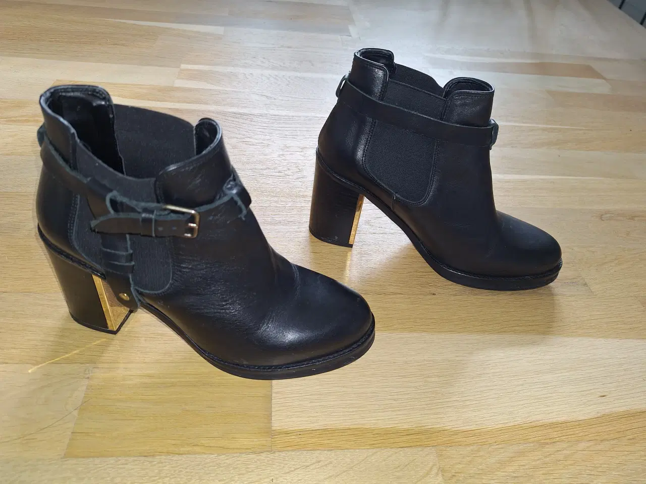 Billede 1 - Støvler 	