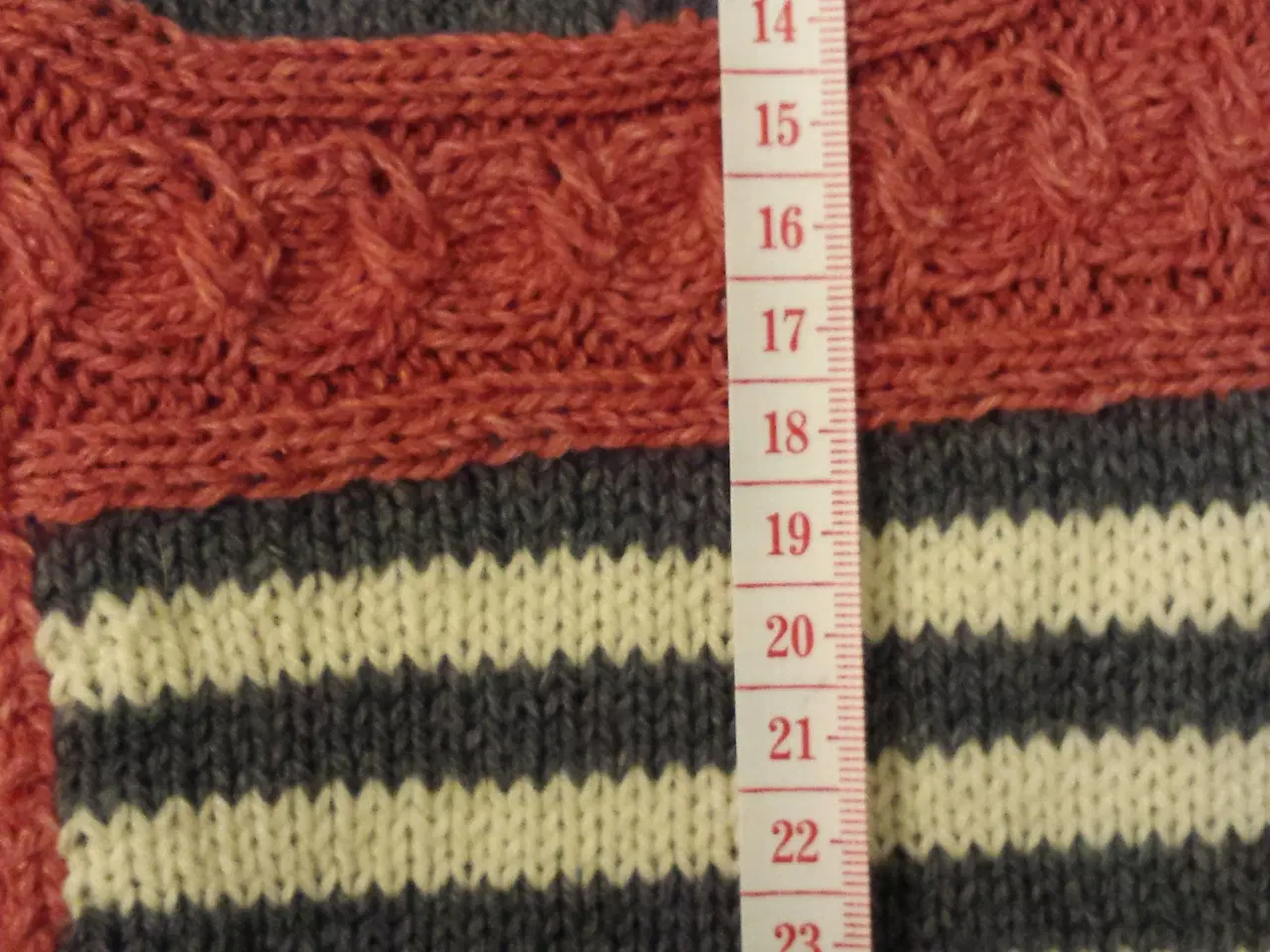 Billede 7 - håndlavede baby cardigan sweater, str. 80