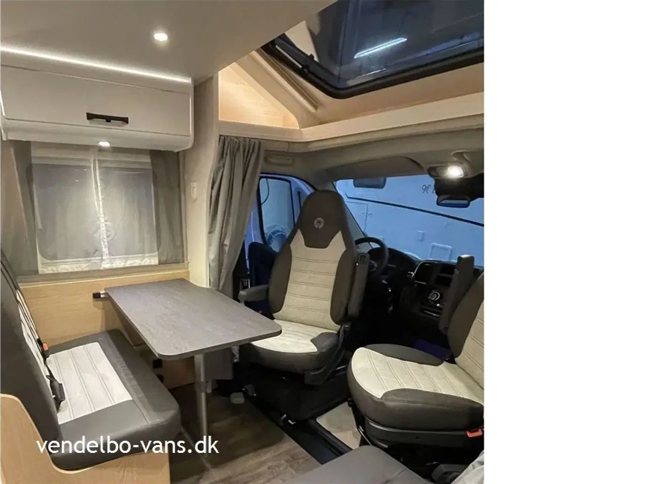 Billede 11 - 2026 - SunLight T 66 Aut. Enkeltsenge med en længde på kun 6,99 m- sænkeseng - 5. selepladser