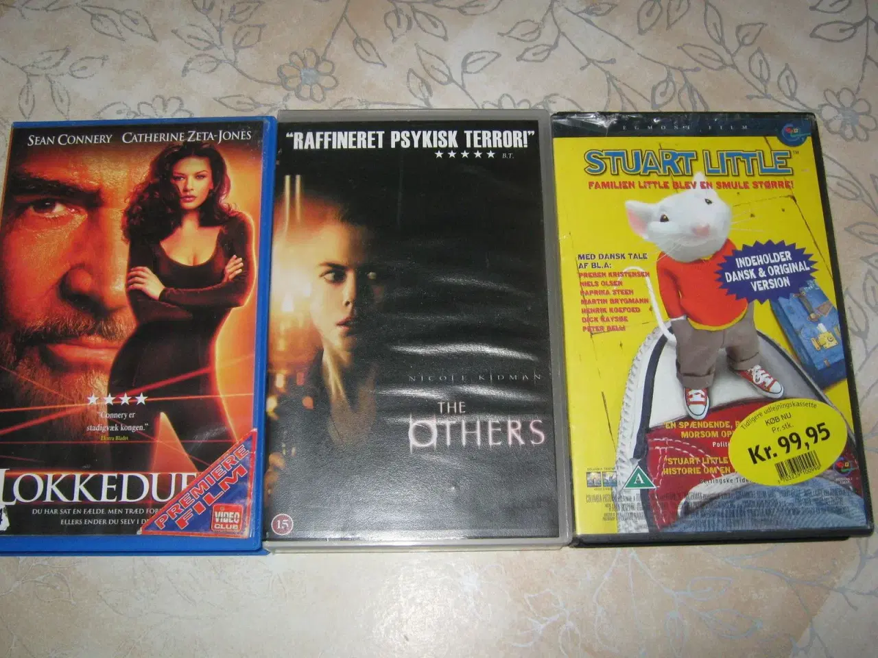 Billede 1 - The Others, Lokkeduen + Stuart Little