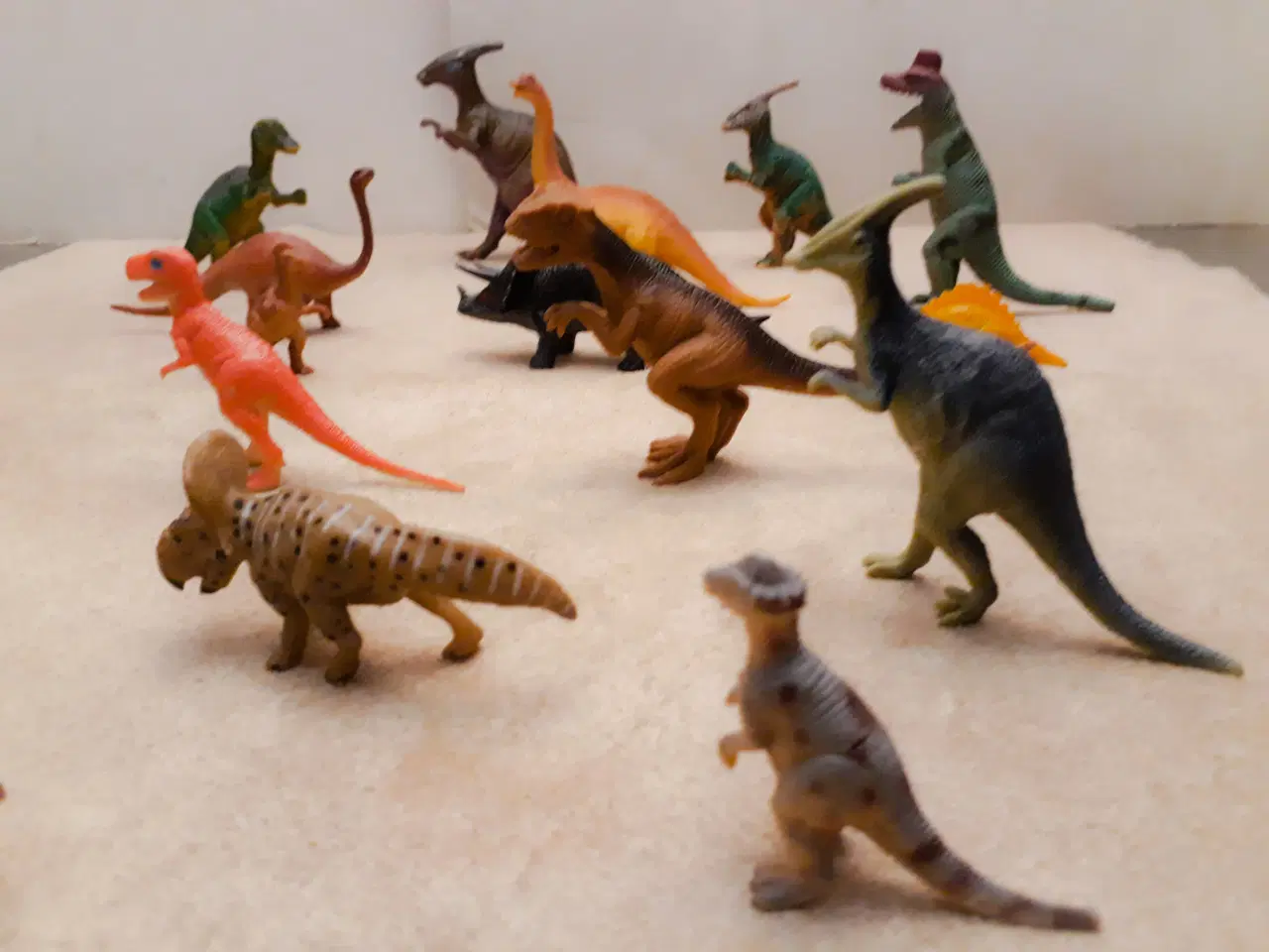 Billede 4 - 17 Dinosaur Figurer 